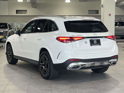 Used 2025 Mercedes-Benz GLC 350e 4MATIC image 4