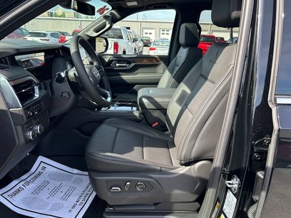 New 2026 GMC Yukon Denali w/ Sun & Power Step Package