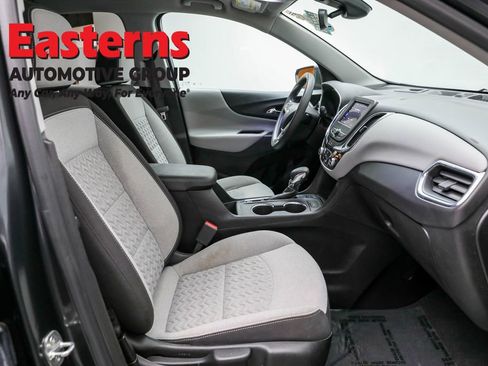 Used 2022 Chevrolet Equinox LT w/ LPO, Floor Liner Package image 23