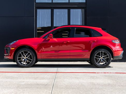 New 2026 Porsche Macan AWD/4WD image 2