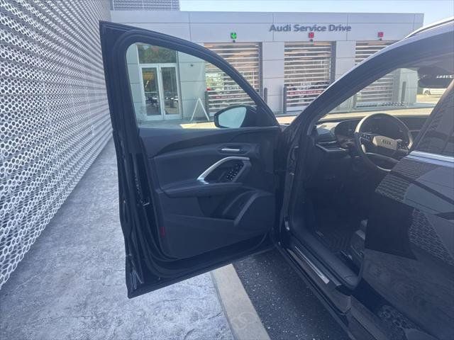 Certified 2025 Audi Q5 Premium w/ Convenience Package AWD/4WD image 14