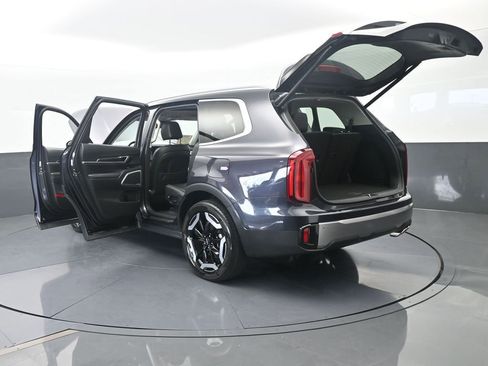 Used 2025 Kia Telluride S FWD image 86