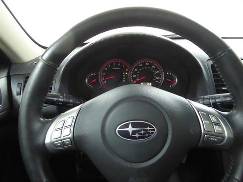 Used 2009 Subaru Outback 2.5i Limited image 11