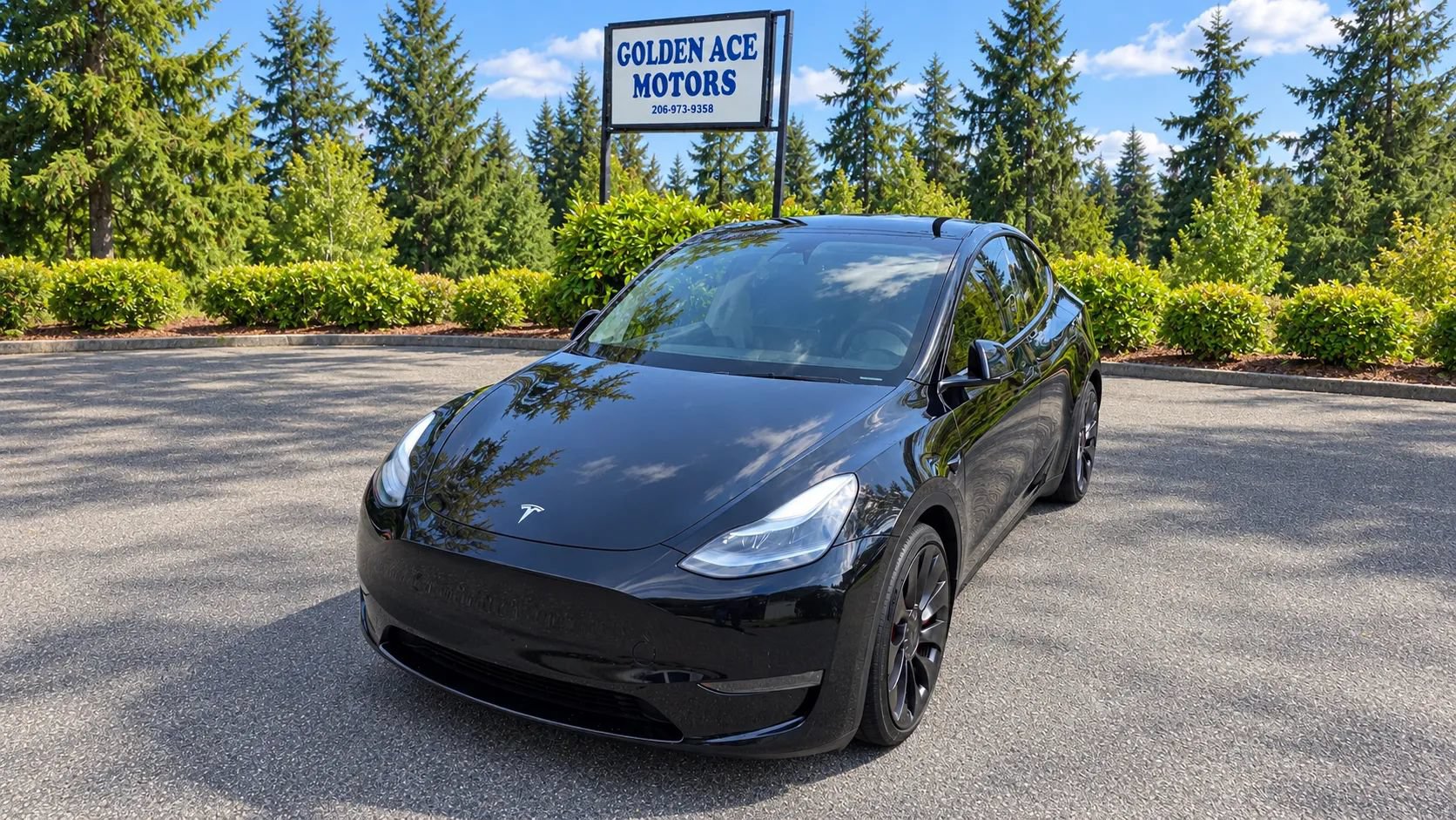 Used 2024 Tesla Model Y Performance AWD/4WD image 1