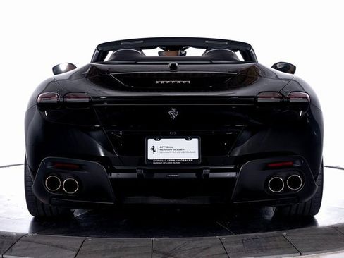 Used 2024 Ferrari Roma Spider image 8