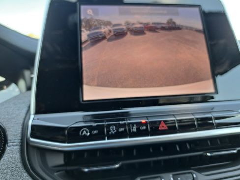 New 2026 Jeep Compass Latitude image 11