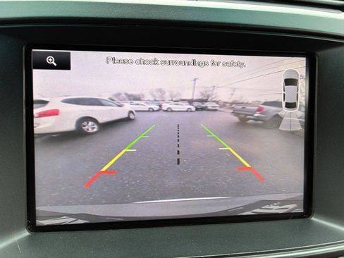 Used 2016 Ford Explorer XLT w/ Equipment Group 202A image 11