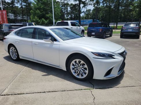 Used 2018 Lexus LS 500 w/ Interior Upgrade Package RWD image 9