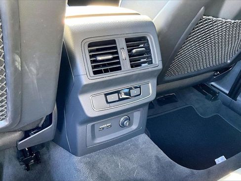 Certified 2025 Audi Q5 2.0T Premium Plus w/ Premium Plus Package image 17