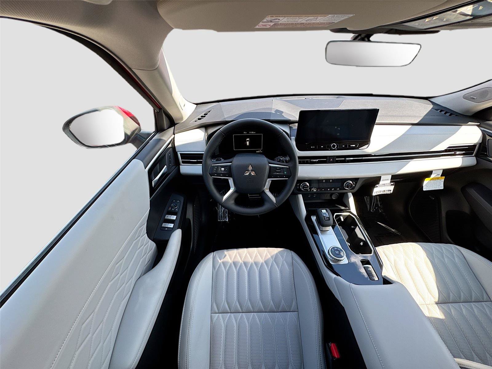 New 2026 Mitsubishi Outlander SEL FWD image 3