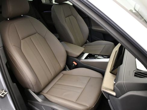 Used 2025 Audi Q5 Premium w/ Convenience Package AWD/4WD image 44