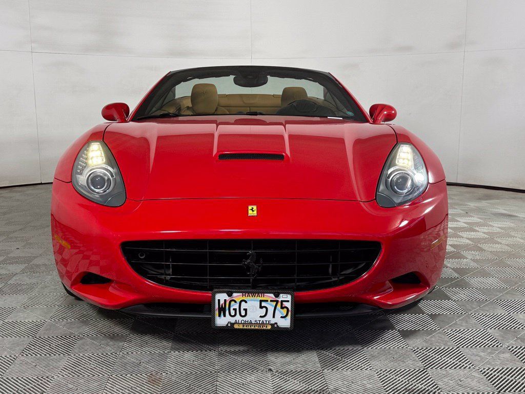 Used 2010 Ferrari California RWD image 5