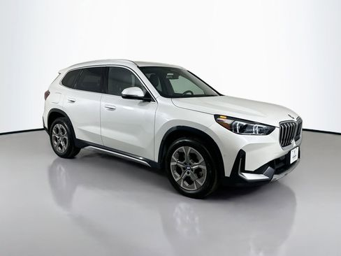 Used 2025 BMW X1 xDrive28i image 4