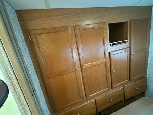 Used 2006 Ford E-450 and Econoline 450 image 46