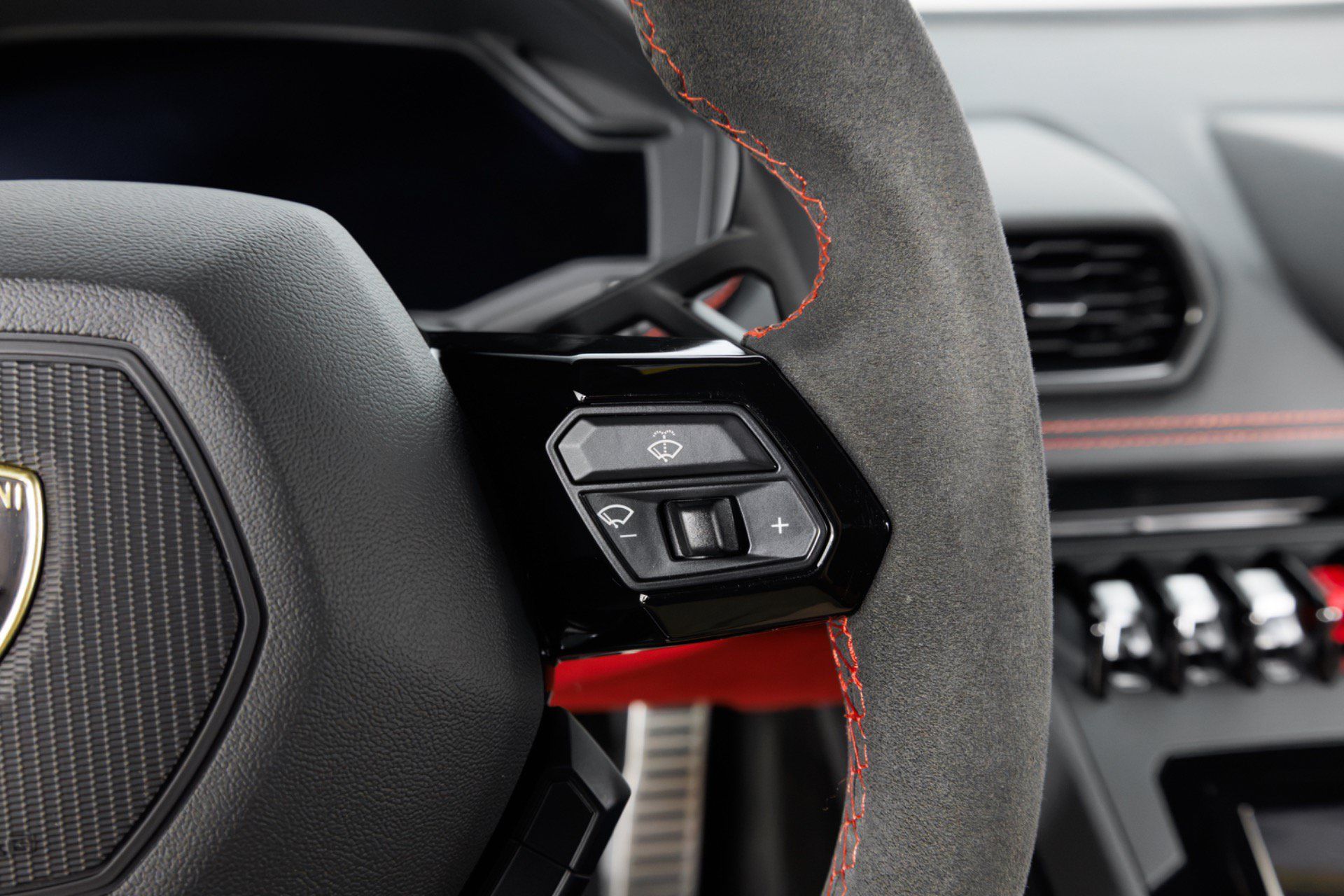 Used 2023 Lamborghini Huracan EVO RWD image 25