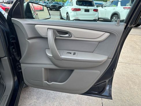 Used 2016 Chevrolet Traverse LS AWD/4WD image 17