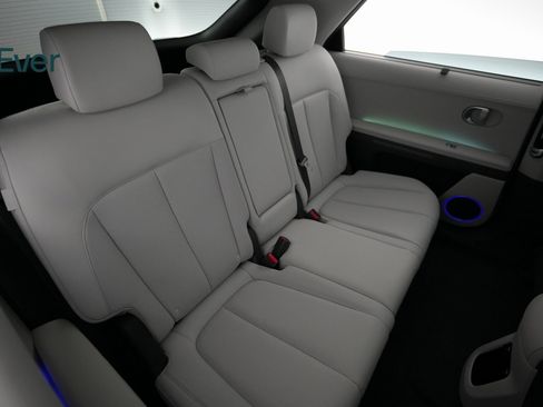 Used 2024 Hyundai Ioniq 5 Limited image 9