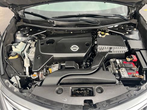 Used 2014 Nissan Altima 2.5 S w/ Sport Value Package FWD image 22