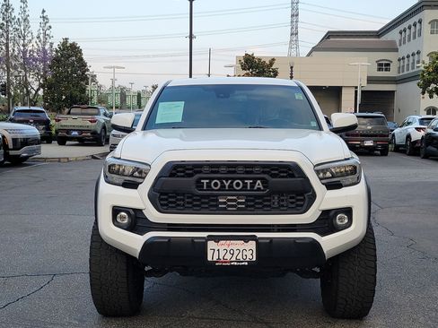 Used 2021 Toyota Tacoma TRD Off-Road w/ Technology Package AWD/4WD image 6