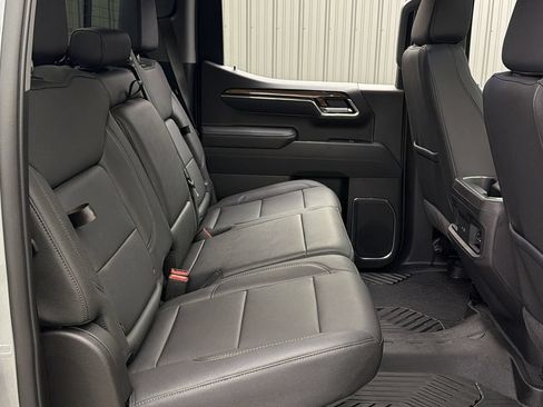 Used 2026 Chevrolet Silverado 1500 LT Trail Boss w/ LT Trail Boss Premium Package AWD/4WD image 41