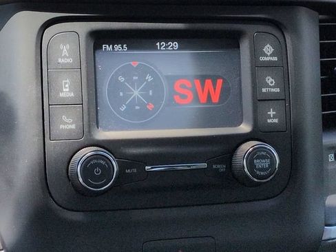Used 2022 RAM 1500 Big Horn AWD/4WD image 28