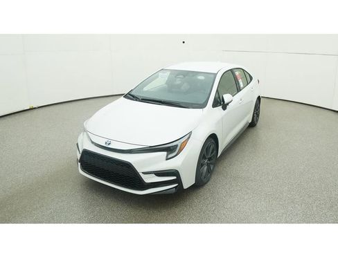 Used 2024 Toyota Corolla SE image 17