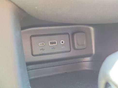 Certified 2023 Chevrolet Equinox LT image 26