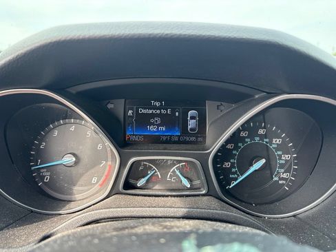 Used 2013 Ford Focus Titanium FWD image 27
