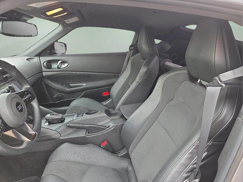 Used 2024 Nissan Z Performance w/ Floor Mat Package RWD image 9