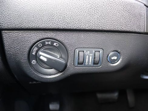 Used 2023 Dodge Charger SXT image 21