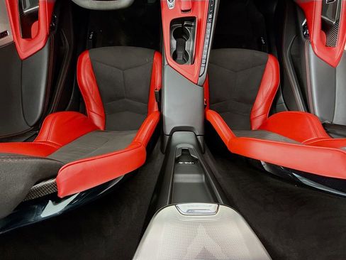 Used 2020 Chevrolet Corvette Stingray Premium Cpe w/ 3LT Preferred Equipment Group image 25