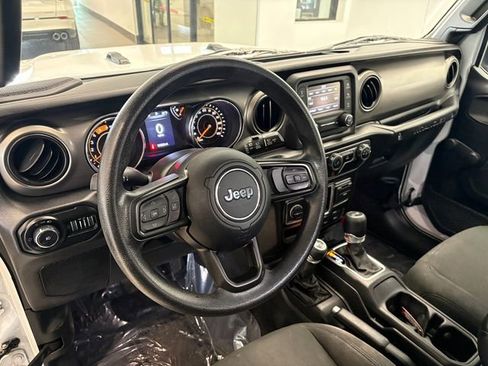 Used 2021 Jeep Wrangler Unlimited Sport AWD/4WD image 22