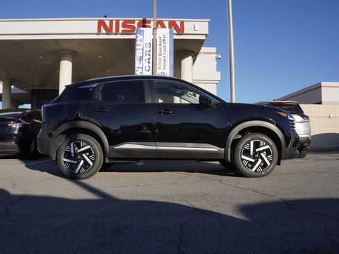 New 2026 Nissan Kicks SV image 3