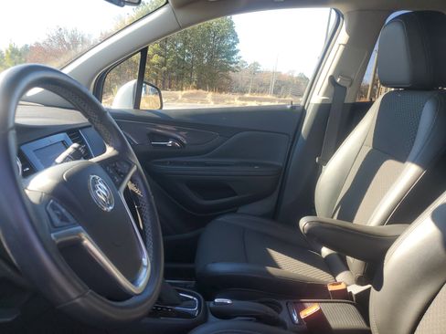 Used 2022 Buick Encore Preferred w/ Safety Package image 15