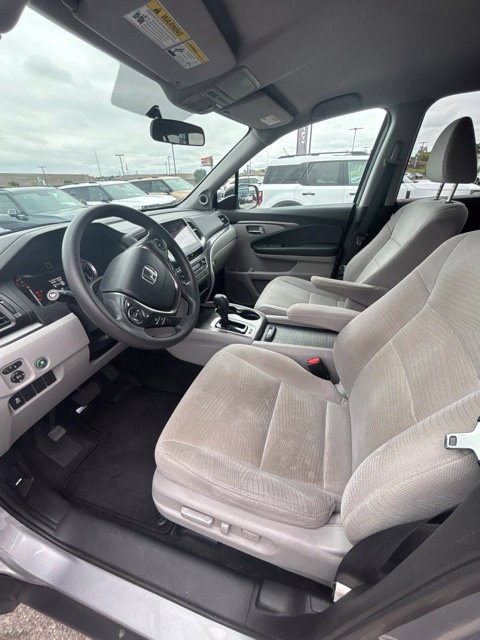 Used 2018 Honda Pilot EX image 8