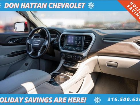 Used 2023 GMC Acadia SLT image 30