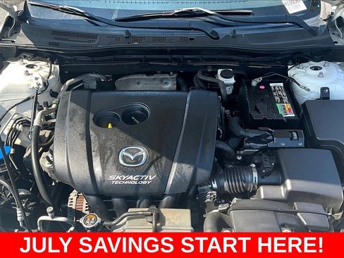 Used 2018 MAZDA MAZDA3 Sport w/ Preferred Equipment Package FWD image 33