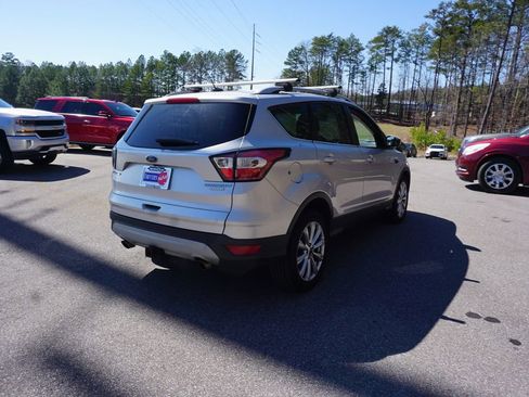 Used 2017 Ford Escape Titanium image 20