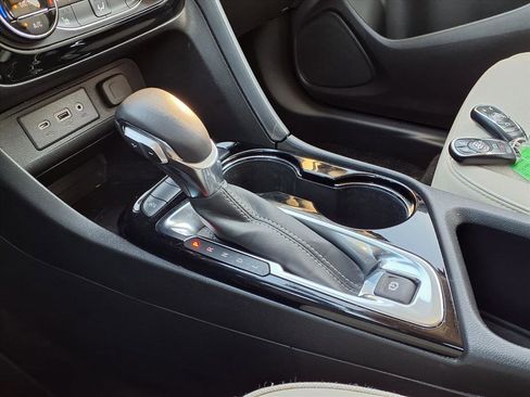 Used 2021 Buick Encore GX Select image 11