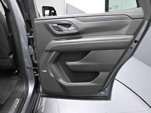 Used 2021 GMC Yukon SLT w/ SLT Premium Package image 28