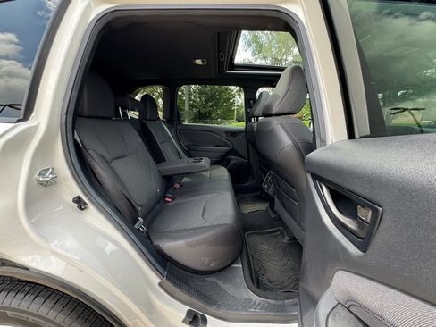 Used 2026 Subaru Forester Premium AWD/4WD image 14