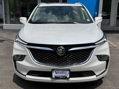 Used 2022 Buick Enclave Avenir AWD/4WD image 2
