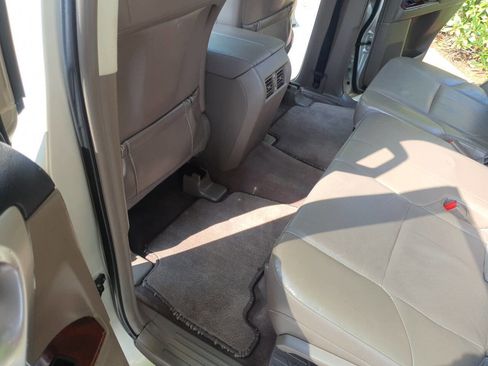 Used 2011 Lexus GX 460 image 47