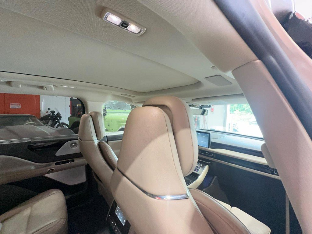 Used 2020 Lincoln Aviator Reserve w/ Equipment Group 202A AWD/4WD image 16