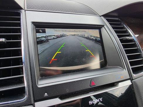 Used 2013 Ford Taurus Limited image 17