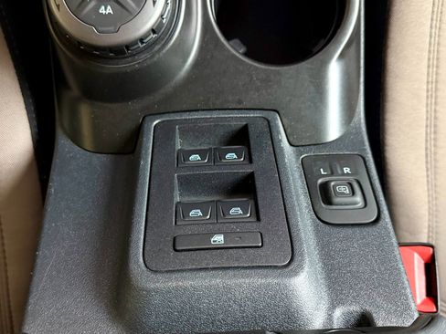 Used 2023 Ford Bronco Wildtrak AWD/4WD image 28