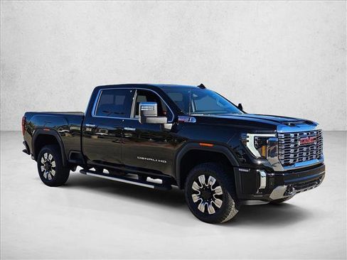 New 2026 GMC Sierra 2500 Denali w/ Denali Reserve Package AWD/4WD image 7