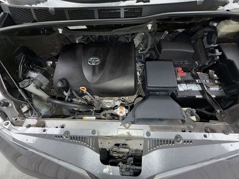 Used 2019 Toyota Sienna XLE Premium image 21