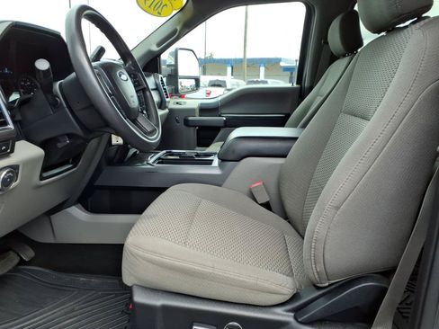 Used 2019 Ford F250 XLT w/ XLT Premium Package AWD/4WD image 22