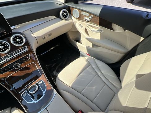 Used 2018 Mercedes-Benz C 300 4MATIC Sedan image 14